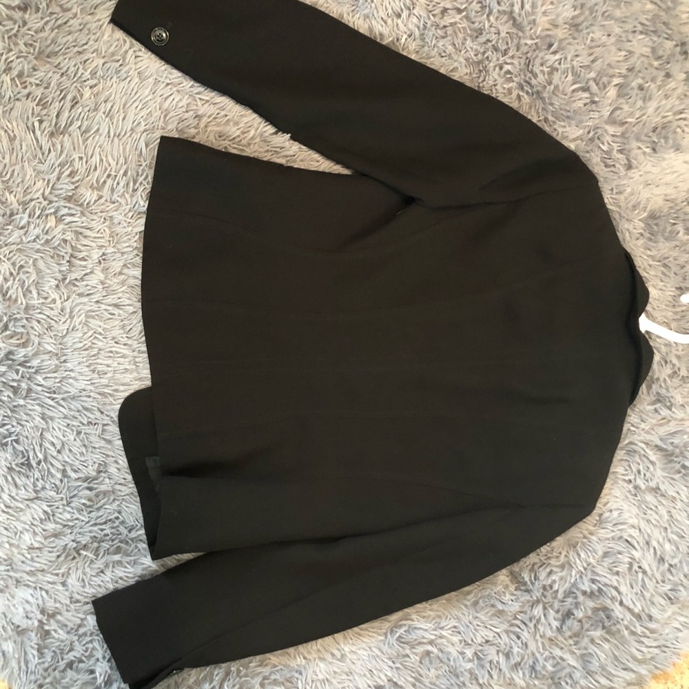 Blazer - Picture 2 of 2